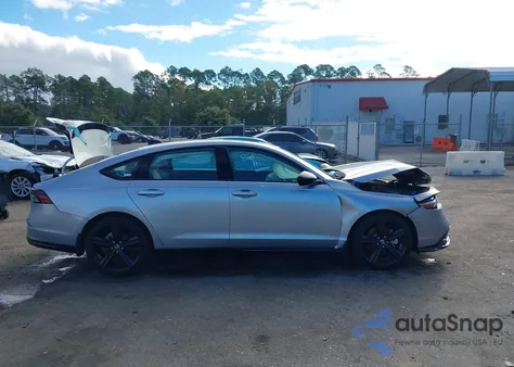 2025 Honda Accord Hybrid Sport-L z USA, uszkodzony, nr VIN 1HGCY2F70SA026215